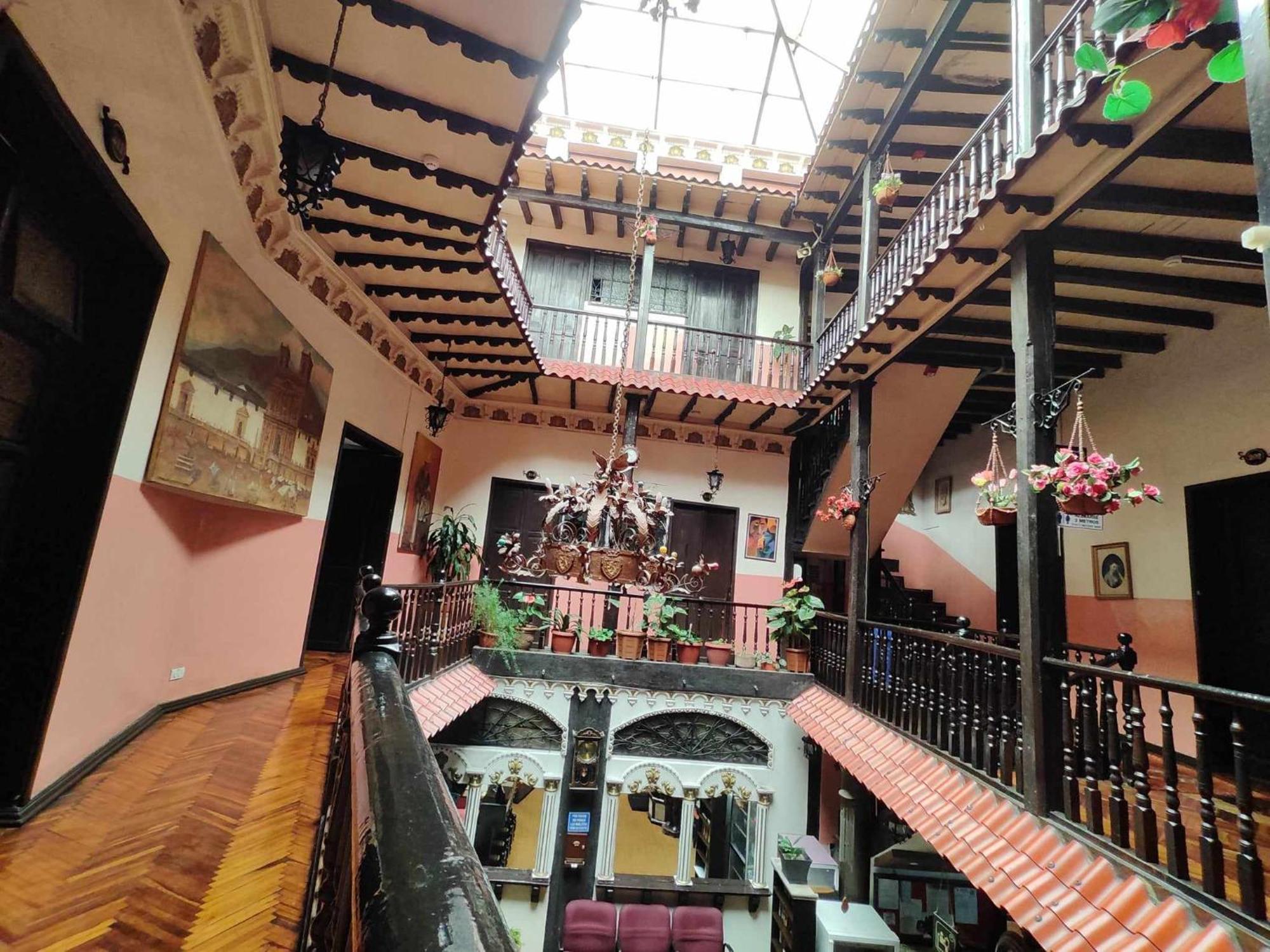 Hostal Juana De Arco Quito Dış mekan fotoğraf